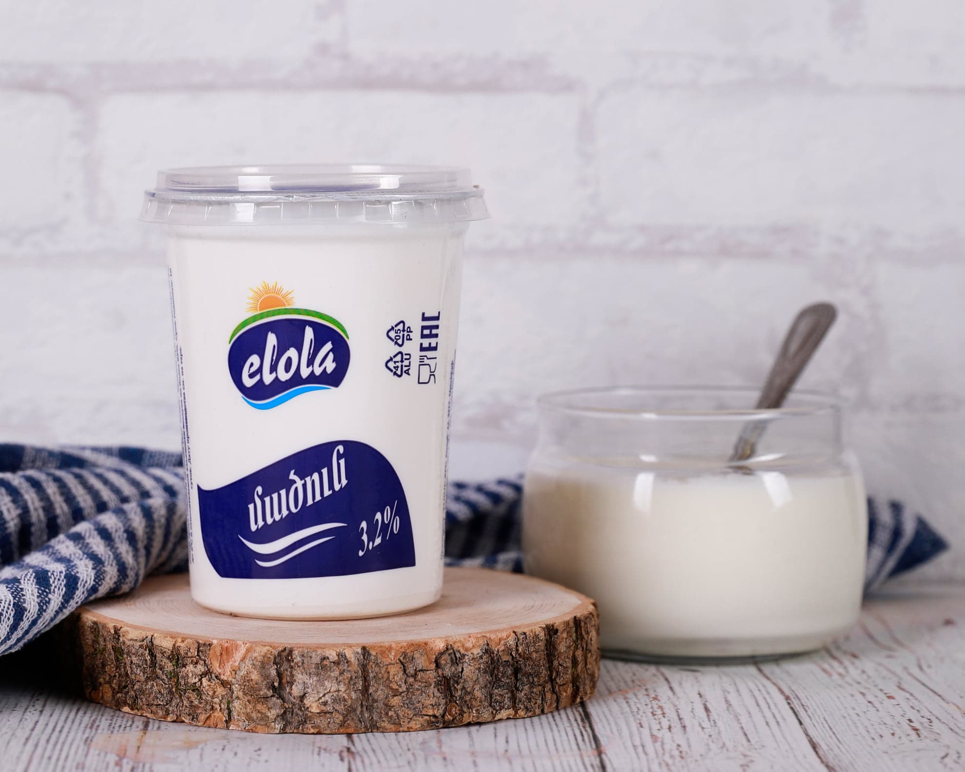 Բնականատ Մածուն